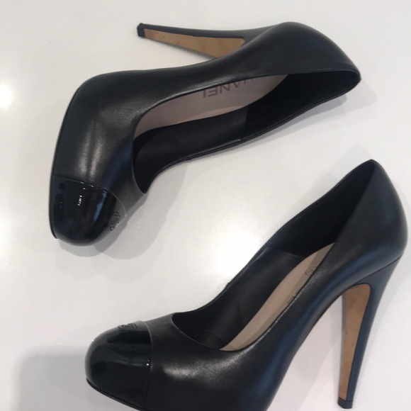 Authentic Chanel high heel pumps - Picture 2 of 7